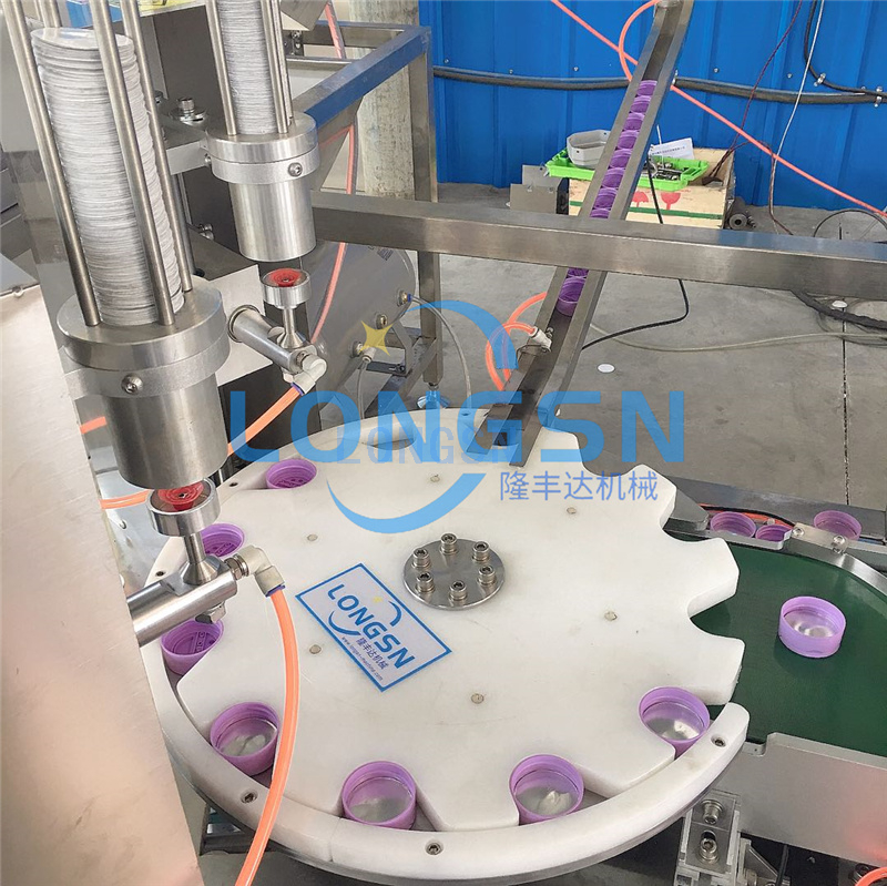 Αυτοματισμός Πλαστικό καπάκι Wadding Machine Cap Liner Wad Gasket Insert Machinery Προμηθευτής